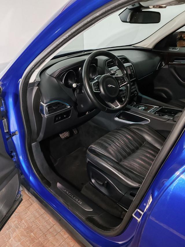 Jaguar F-Pace 2.0d Portfolio AWD 240cv Auto + Navi + Camera, del 2017, 160.185 km, in vendita a Torino (TO)