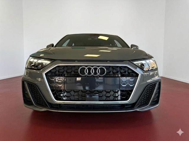 Audi A1 SPB 30 TFSI S tronic S line edition - foto 2 di 4
