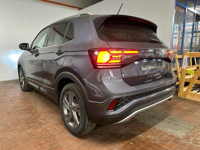 Volkswagen T-Cross 1.0 TSI 115cv R-Line - foto 4 di 4