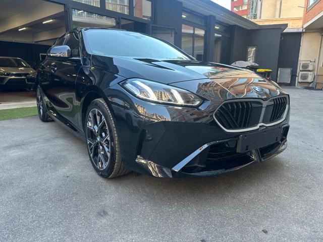 BMW 120 i 48V Msport 5 Porte Auto + Pack Mosport & Sosp. - foto 3 di 4