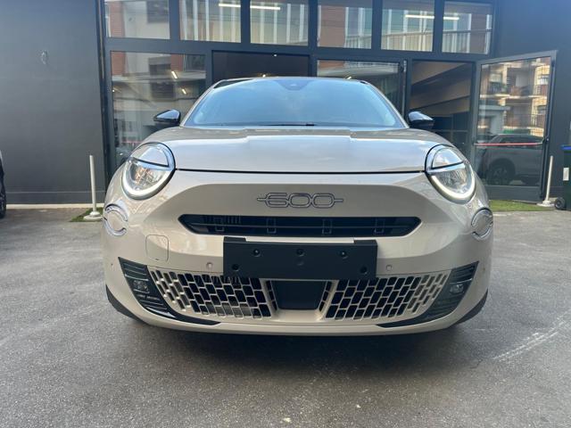 Fiat 600 1.2 Hybrid 145cv Auto + LED + Navi + Cerchi R18 - foto 2 di 20