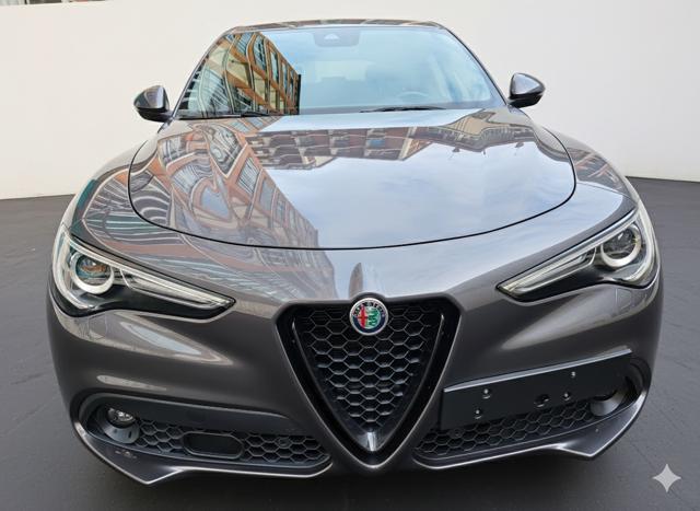Alfa Romeo Stelvio 2.2d 190cv Sprint Q4 Navi+Palette al Vol.+Camera - foto 2 di 4