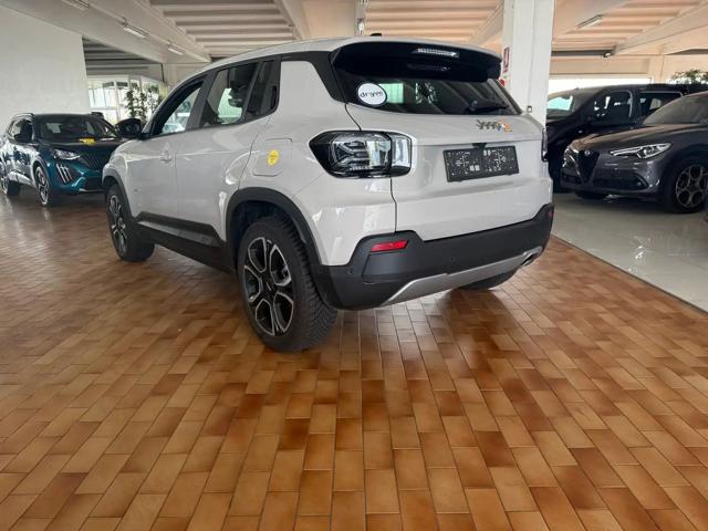 Jeep Avenger 1.2 Turbo 100 CV MHEV Summit - foto 4 di 4
