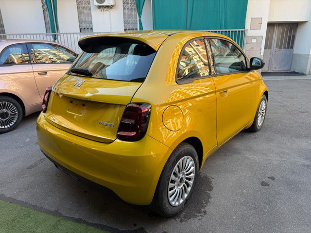 Fiat 500 Berlina Hybrid Pop - foto 4 di 4