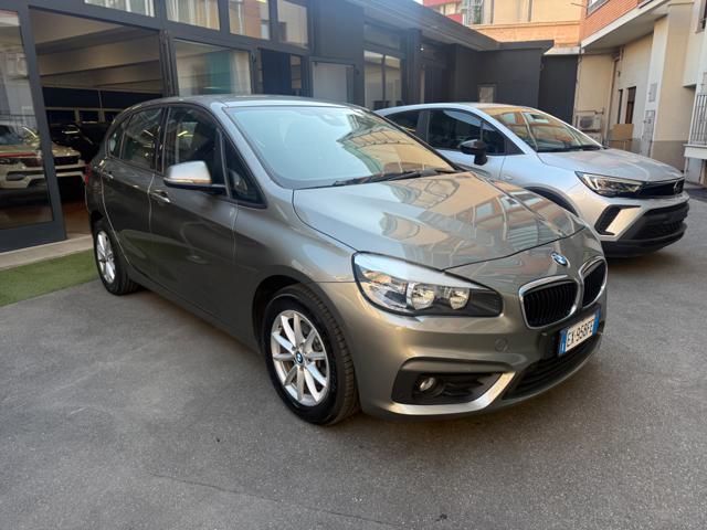 BMW 218 Active Tourer 218d Advantage + Pelle + PDC - foto 3 di 4