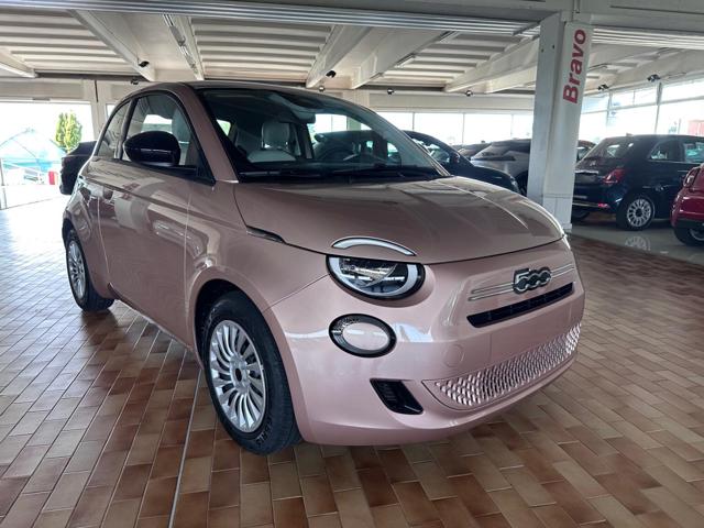 Fiat 500 Berlina Hybrid Pop - foto 3 di 4