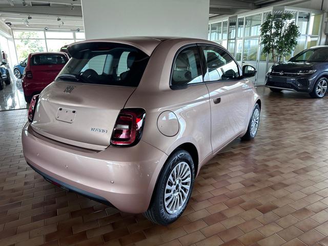 Fiat 500 Berlina Hybrid Pop - foto 4 di 4