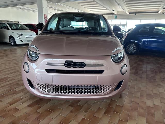 Fiat 500 Berlina Hybrid Pop - foto 2 di 4