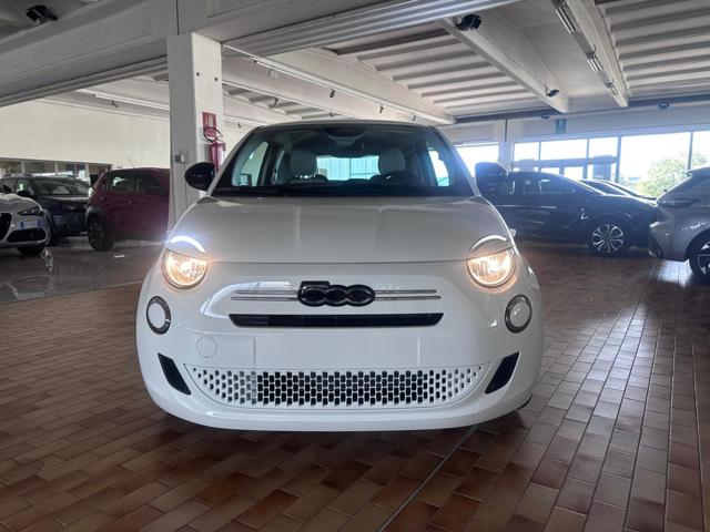 Fiat 500 Berlina Hybrid Pop - foto 2 di 4
