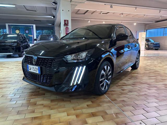 Peugeot 208 Hybrid 100 e-DCS6 Style, del 2024, 27.100 km, in vendita a Torino (TO)