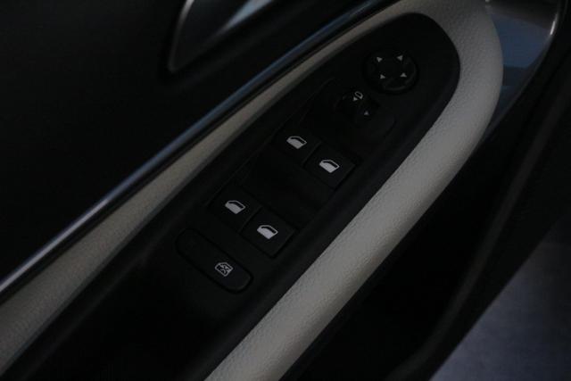 Fiat 600 Hybrid 145 CV DCT MHEV La Prima - foto 3 di 4