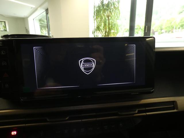 Lancia Ypsilon Hybrid e-DCT LX km 0 a CASTELROTTO