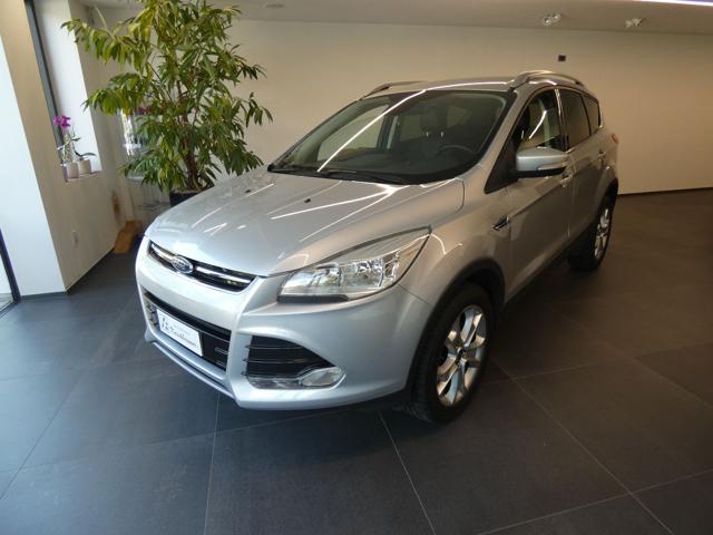 Ford Kuga 2.0 TDCI 150 CV S&S 4WD Titanium - foto 2 di 4