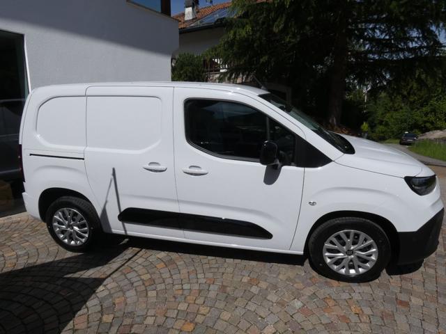 Fiat Doblo Dobl� 1.5 BlueHdi 100CV PC-TN Van - foto 4 di 4