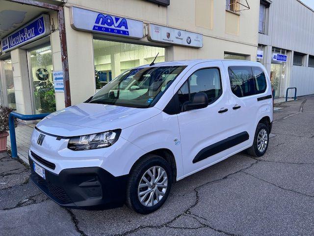 Fiat Doblo Dobl� 1.5 BlueHdi 130CV Combi N1SUBENTRO LEASING - foto 1 di 4