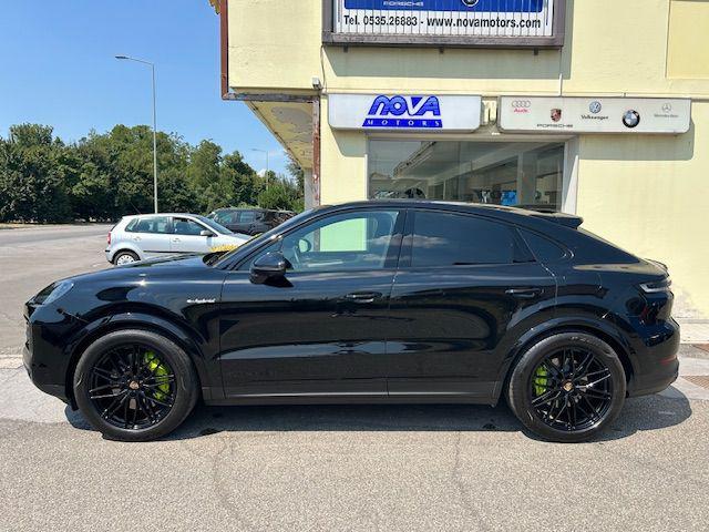Porsche Cayenne Coupé 3.0 V6 E-Hybrid SUBENTRO LEASING FULL OPTION usato a MIRANDOLA