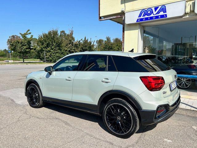Audi Q2 35 TDI S tronic Identity Black km zero - foto 2 di 4