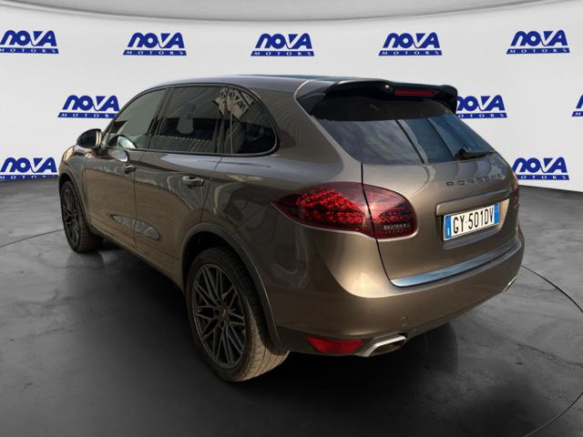 Porsche Cayenne 3.0 Diesel - foto 3 di 4