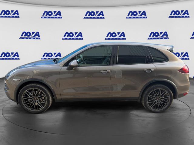 Porsche Cayenne 3.0 Diesel - foto 2 di 4