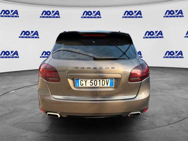 Porsche Cayenne 3.0 Diesel - foto 4 di 4