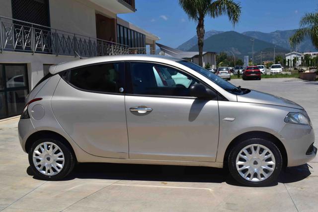 Lancia Ypsilon 1.2 69 CV 5 porte GPL Ecochic Gold - foto 4 di 4