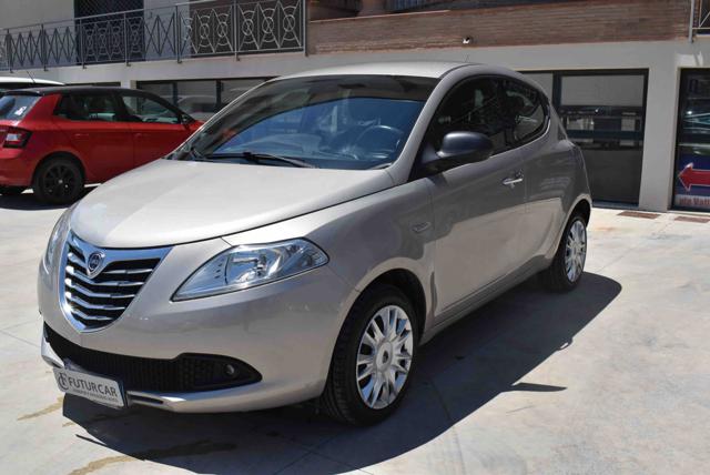 Lancia Ypsilon 1.2 69 CV 5 porte GPL Ecochic Gold - foto 2 di 4