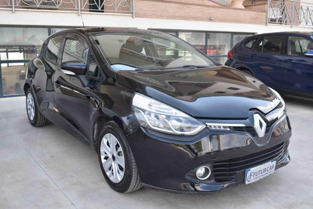 Renault Clio 1.5 dCi 8V 75CV 5 porte Live - foto 3 di 4