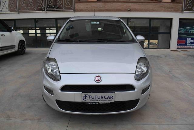 Fiat Punto 1.4 8V 5 porte Easypower Lounge, del 2013, 202.046 km, in vendita a Telese Terme (BN)