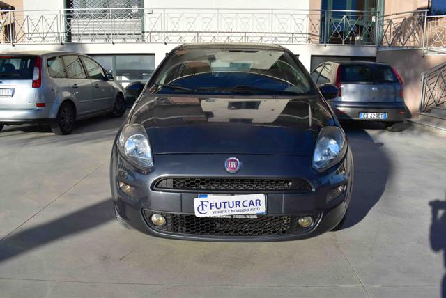 Fiat Punto 1.4 8V 5 porte Natural Power Lounge, del 2013, 226.062 km, in vendita a Telese Terme (BN)