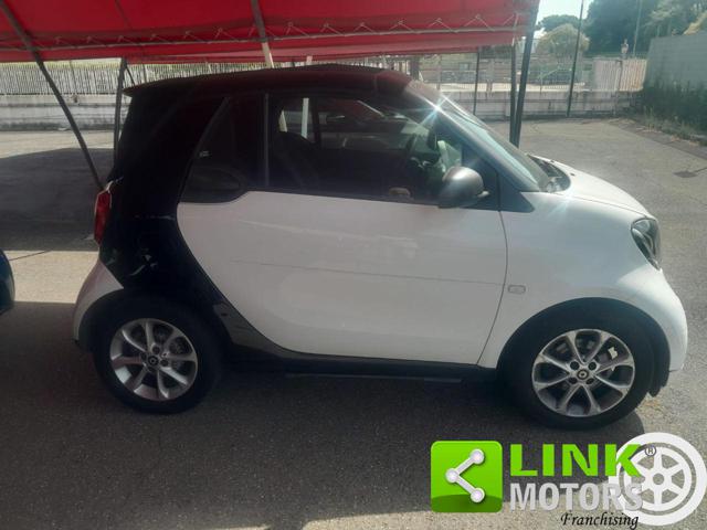 smart forTwo 70 1.0 twinamic cabrio Passion, Finanziamento, del 2018, 90.500 km, in vendita a Roma (RM)