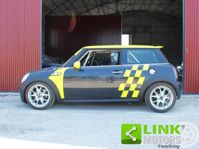 MINI John Cooper Works R56 Racing Pronta gara / Passaporto elettronico - foto 2 di 4