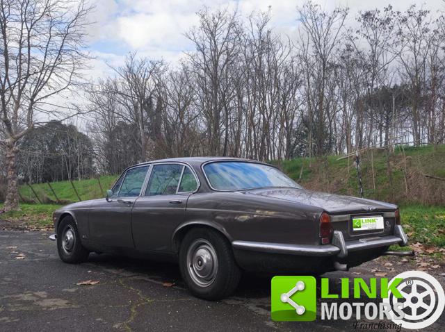 Jaguar XJ6 4.2, meccanica e interni restaurati, targa rm - foto 2 di 4