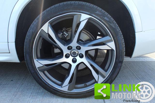Volvo XC90 D5 AWD Geartronic 7 posti R-design,Crystal White - foto 3 di 4