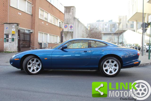 Jaguar XK8 4.0 Coupé, Crs, Kilometri originali - foto 2 di 4