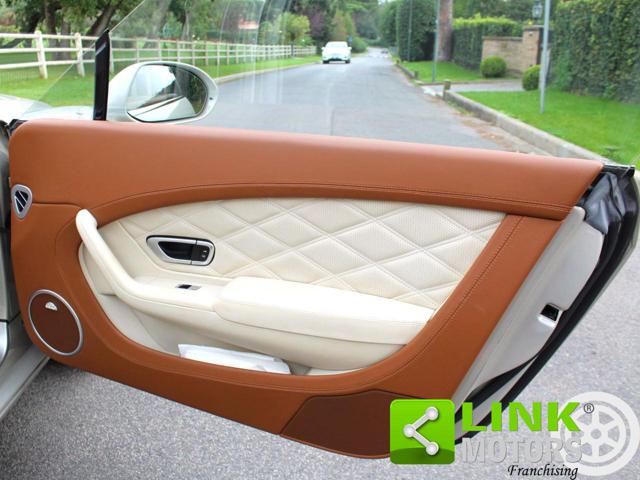Bentley Continental GTC V8 4.0 / Tagliandi Bentley / Mulliner, del 2012, 61.000 km, in vendita a Roma (RM)