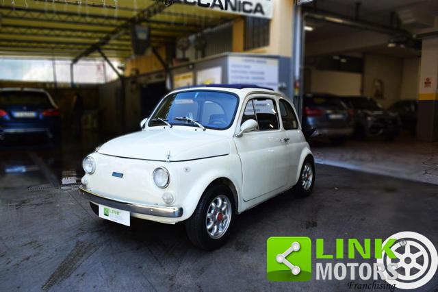 Fiat 500 F d'epoca a ROMA