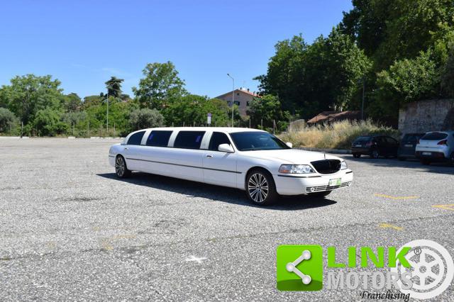 Lincoln Town Car Twon 4.6 v8 208cv usato a ROMA