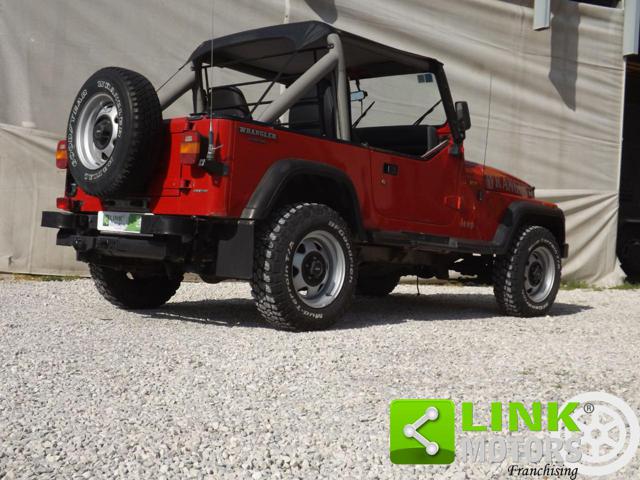 Jeep Wrangler 2.5 Laredo in ordine di carrozzeria e meccanica - foto 4 di 4