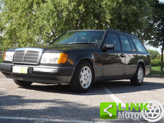 Mercedes-Benz 250 TD Turbo in discrete condizioni di carrozzeria d'epoca a BORGO VENETO
