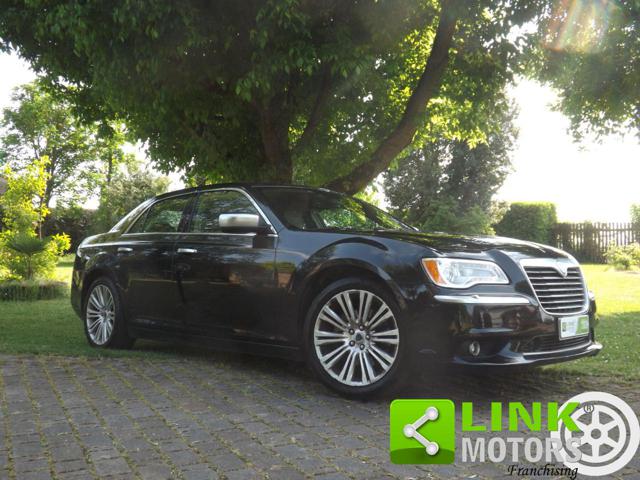 Lancia Thema 3.0 V6 Multijet II 239 CV Executive ben tenuta - foto 2 di 4