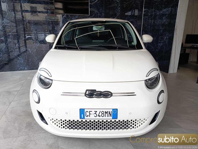 Fiat 500e Berlina 42 kWh La Prima usato a PRATO