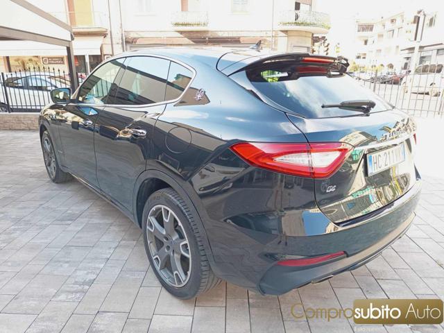 Maserati Levante V6 AWD Gransport - foto 4 di 4