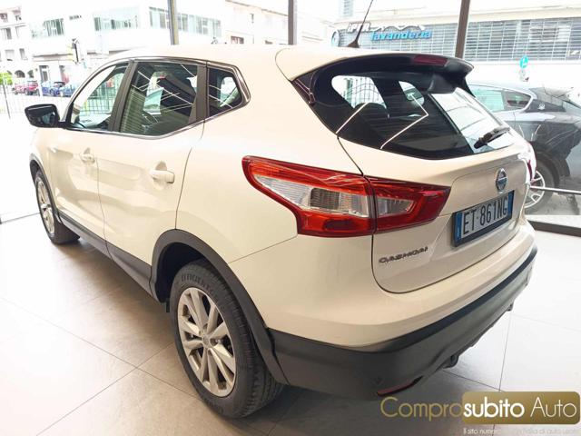 Nissan Qashqai 1.2 DIG-T Visia - foto 3 di 4