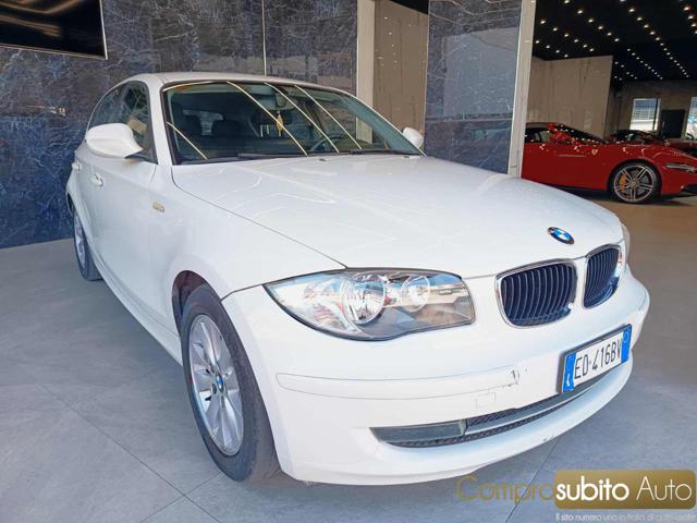 BMW 116 i cat 5 porte Futura - foto 3 di 4