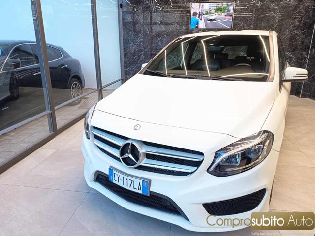 Mercedes-Benz B 180 d Premium - foto 2 di 4