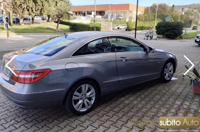 Mercedes-Benz E 220 CDI Coupé BlueEFFICIENCY - foto 2 di 4