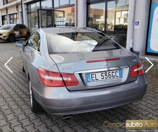 Mercedes-Benz E 220 CDI Coupé BlueEFFICIENCY - foto 3 di 4