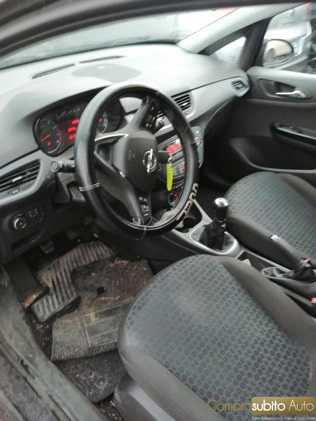 Opel Corsa 1.2 5 porte Cosmo - foto 3 di 4