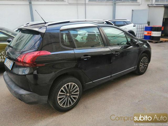 Peugeot 2008 1° serie PureTech Turbo 110 S&S Allure - foto 2 di 4