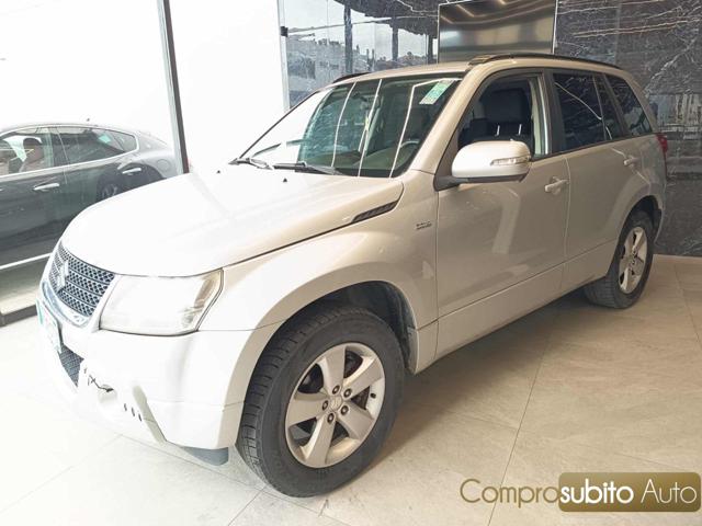 Suzuki Grand Vitara 1.9 DDiS 5 porte Offroad usato a PRATO